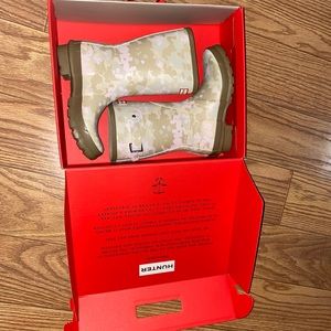 HUNTER BOOTS